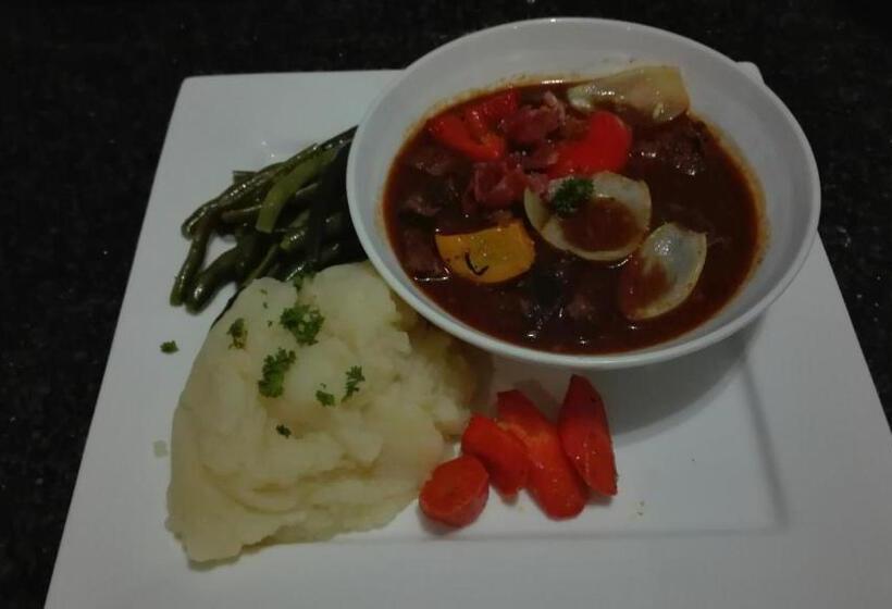 Отель Estoby Executive Guest House