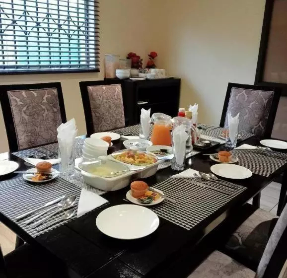 ホテル Estoby Executive Guest House