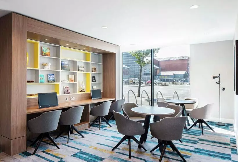 هتل Hampton By Hilton Belfast City Centre