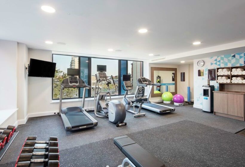 בית מלון כפרי Hampton By Hilton Belfast City Centre