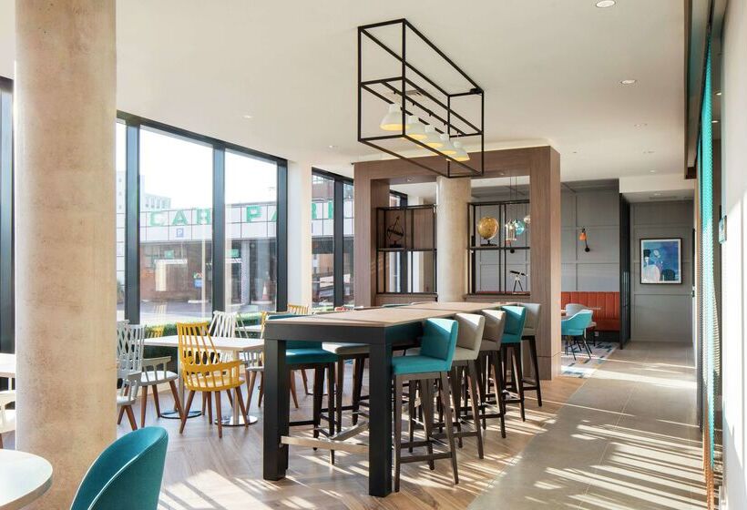 בית מלון כפרי Hampton By Hilton Belfast City Centre