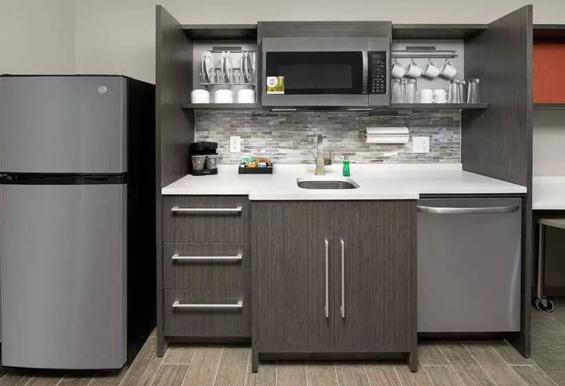 هتل Home2 Suites By Hilton Charlottesville Downtown