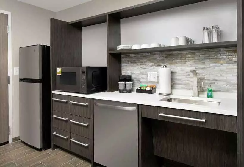هتل Home2 Suites By Hilton Charlottesville Downtown