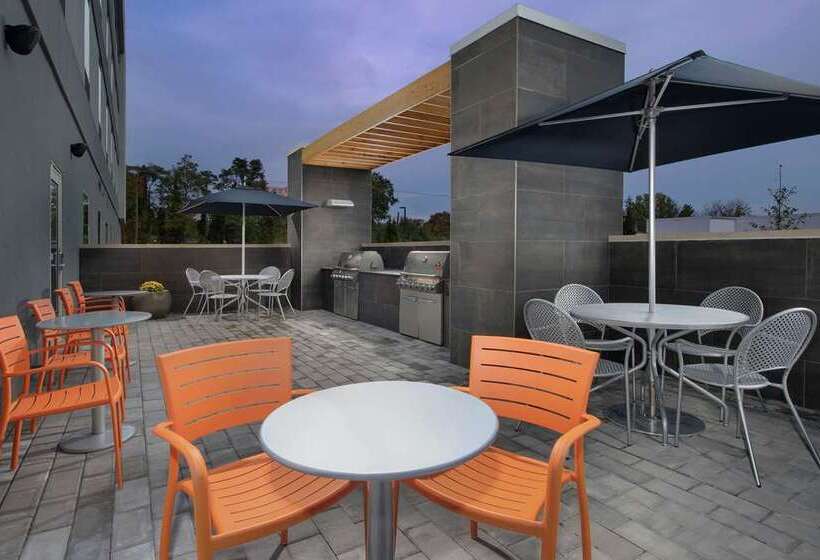 هتل Home2 Suites By Hilton Charlottesville Downtown