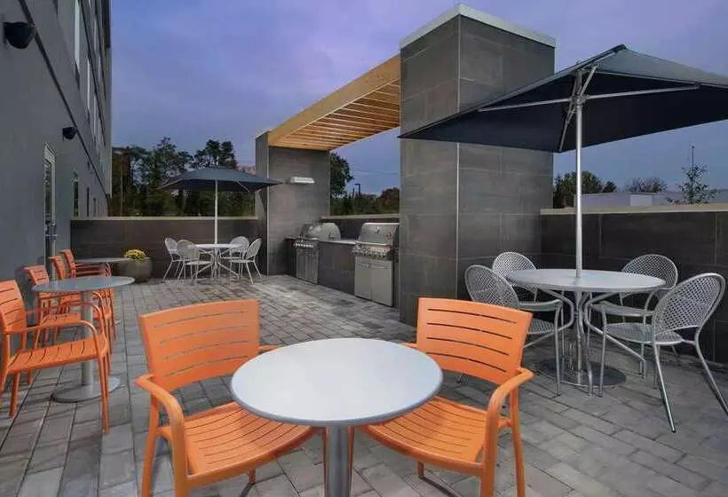 هتل Home2 Suites By Hilton Charlottesville Downtown