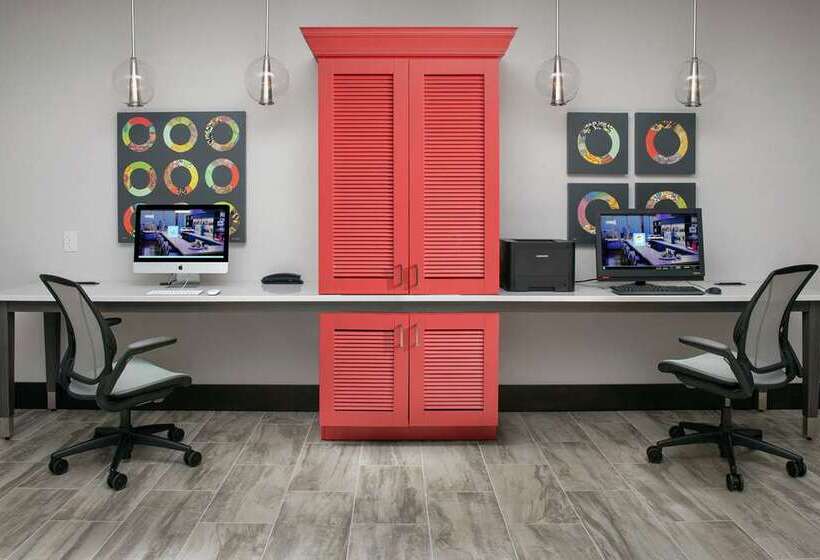 هتل Home2 Suites By Hilton Charlottesville Downtown