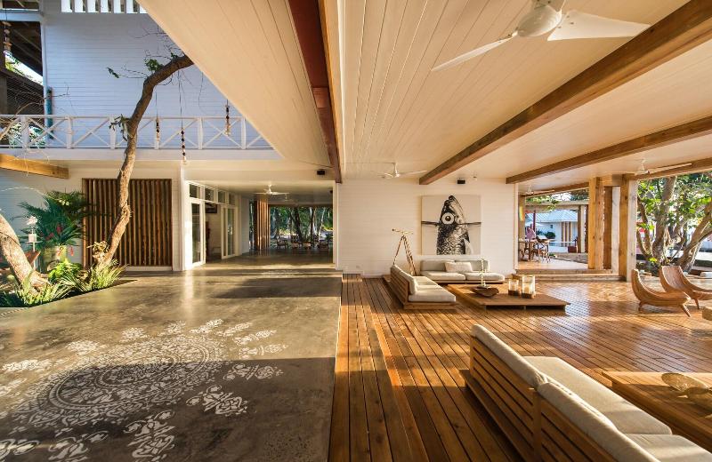 هتل Ibagari Boutique