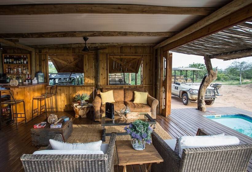酒店 Nyumbani Estate Bush Lodge   All Inclusive