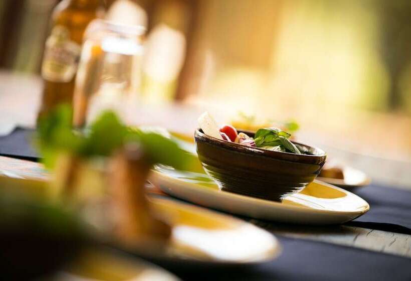 酒店 Nyumbani Estate Bush Lodge   All Inclusive