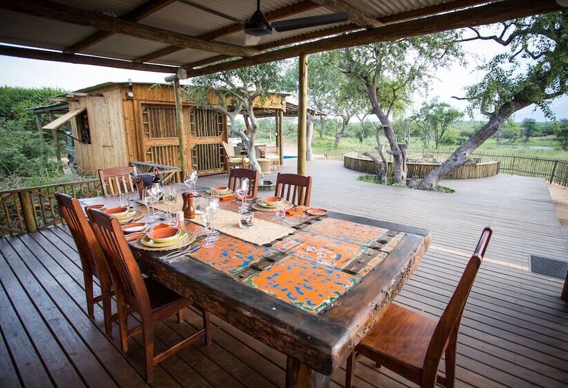 酒店 Nyumbani Estate Bush Lodge   All Inclusive