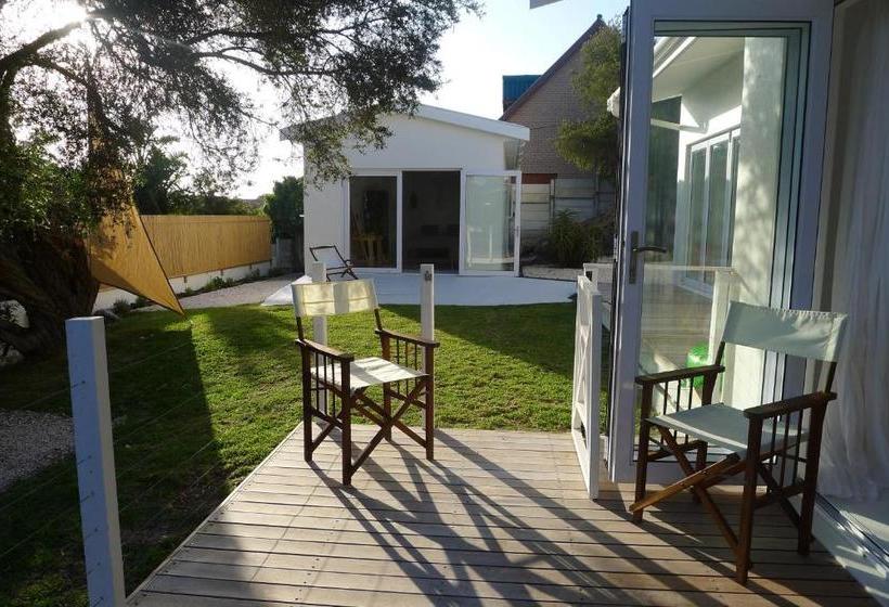 בית מלון כפרי Pashasha Beach House