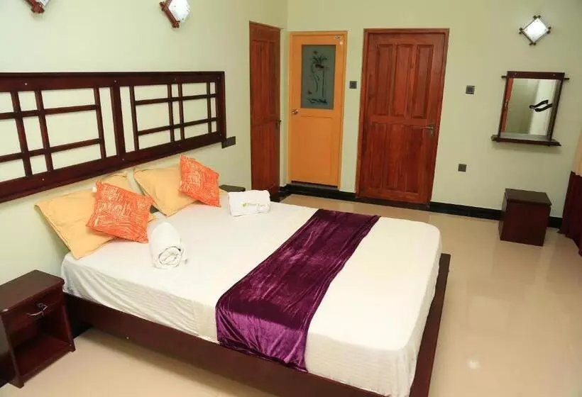 هتل Yala River Face Inn
