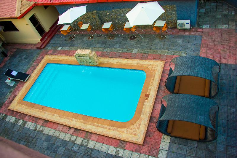 هتل The Palmview Manor