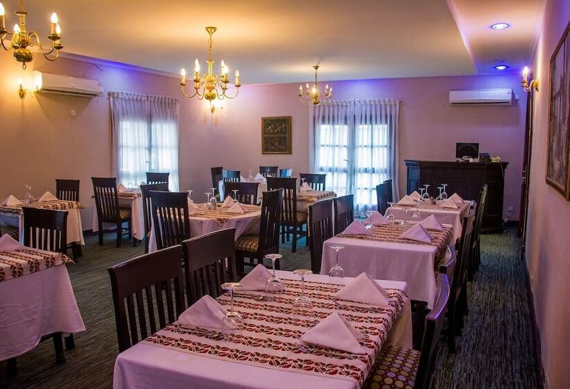 هتل The Palmview Manor