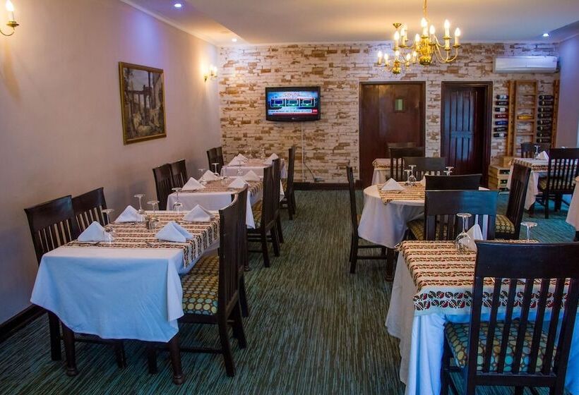 هتل The Palmview Manor