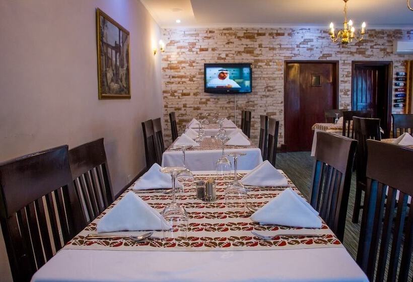 هتل The Palmview Manor