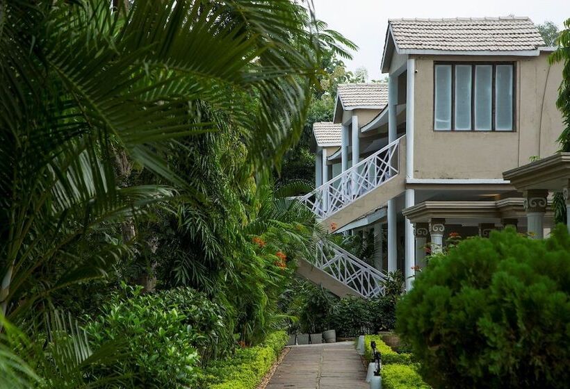 Отель Tiger S Den Resort Bandhavgarh