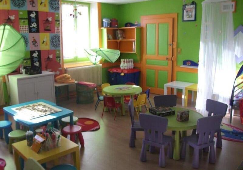 Отель Vvf Jura Les Rousses, Prémanon