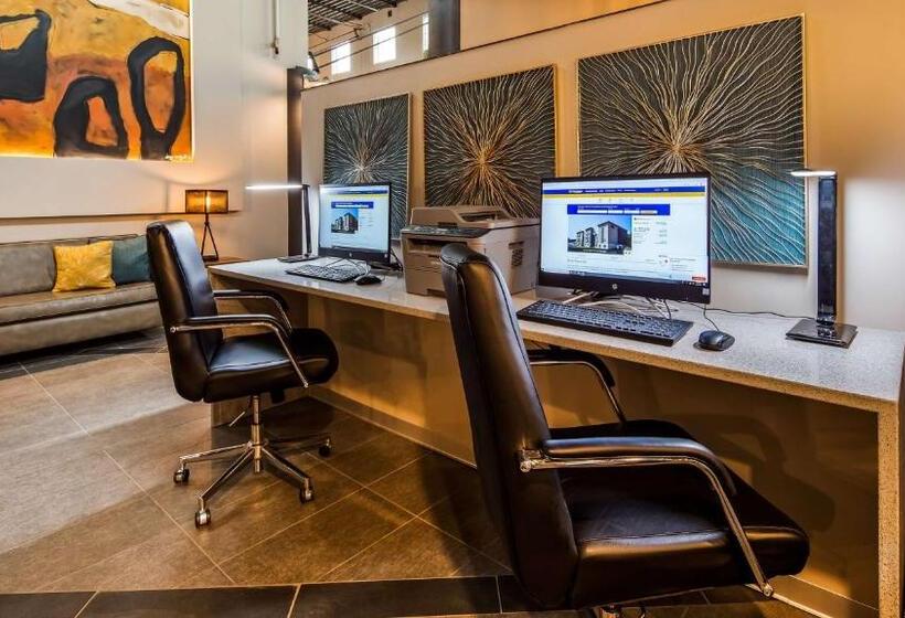 فندق Best Western Premier Ankeny