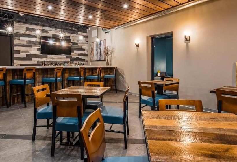 فندق Best Western Premier Ankeny