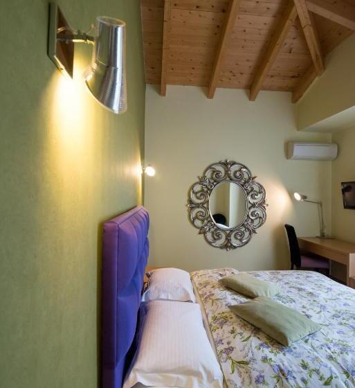 호텔 Forest Suites Boutique