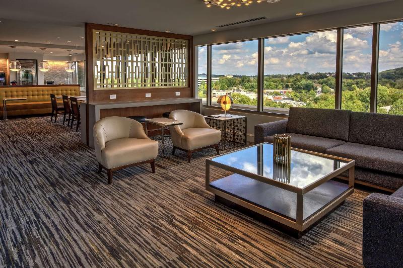 בית מלון כפרי Hilton Franklin Cool Springs