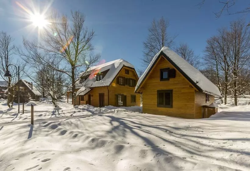 Hotelli Fenomen Plitvice Resort