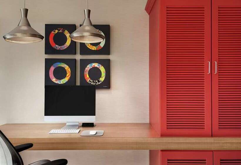 Отель Home2 Suites By Hilton Woodbridge Potomac Mills