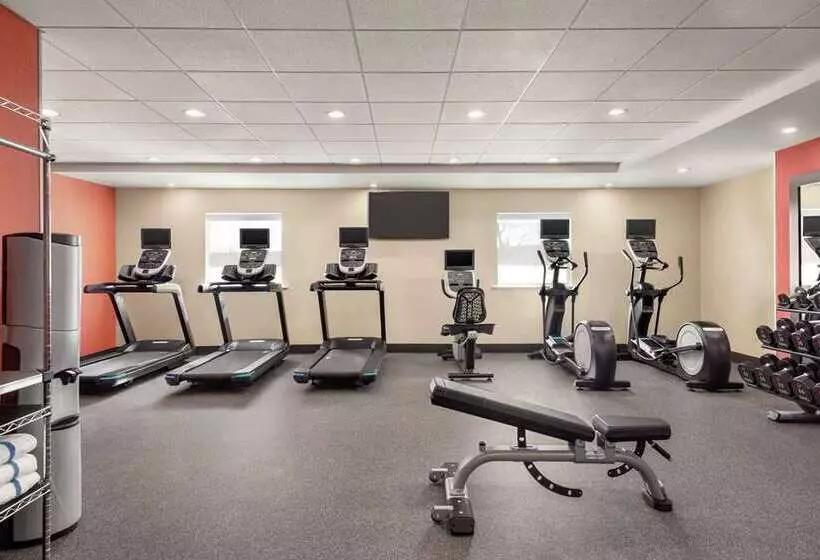 ホテル Home2 Suites By Hilton Woodbridge Potomac Mills