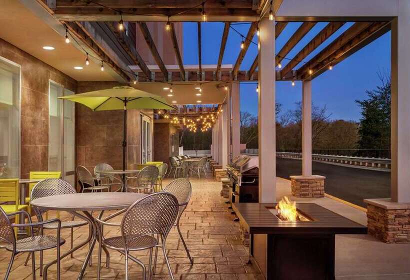 Отель Home2 Suites By Hilton Woodbridge Potomac Mills