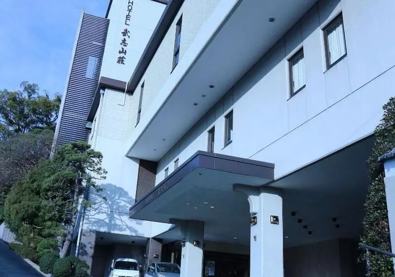 Hotelli Takeshi Sanso