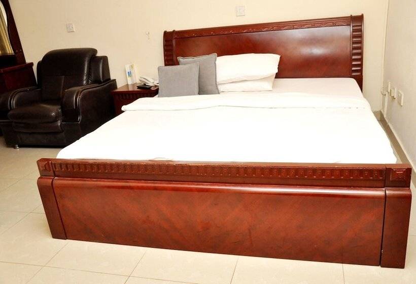 هتل The Habitat Suites & Apartments