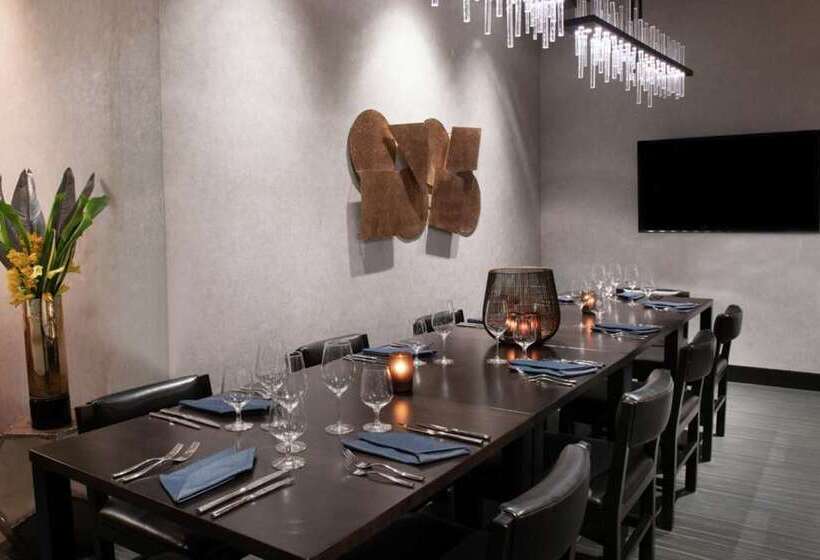 The Charter Hotel Seattle, Curio Collection By Hilton