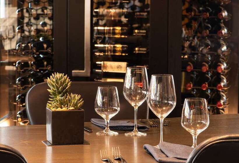 The Charter Hotel Seattle, Curio Collection By Hilton