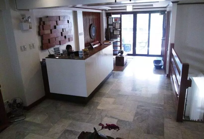 Hotel Abozza Resort