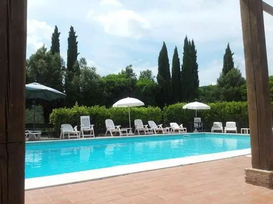 Hotelli Agriturismo Torre Burchio