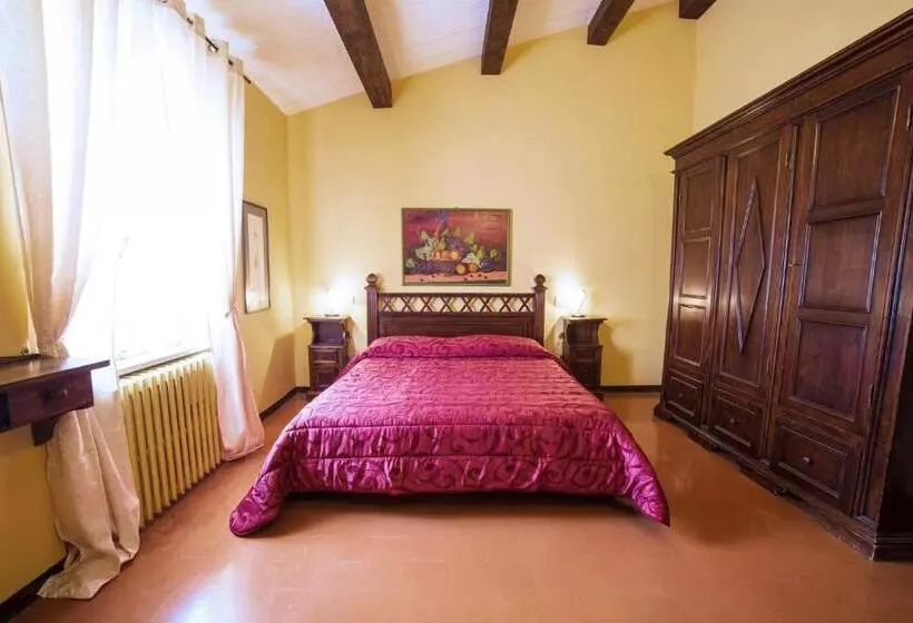 Hotelli Agriturismo Torre Burchio