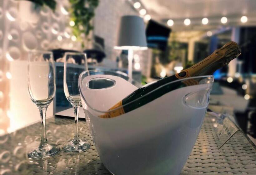 בית מלון כפרי Aquaboutique Wellness&spa