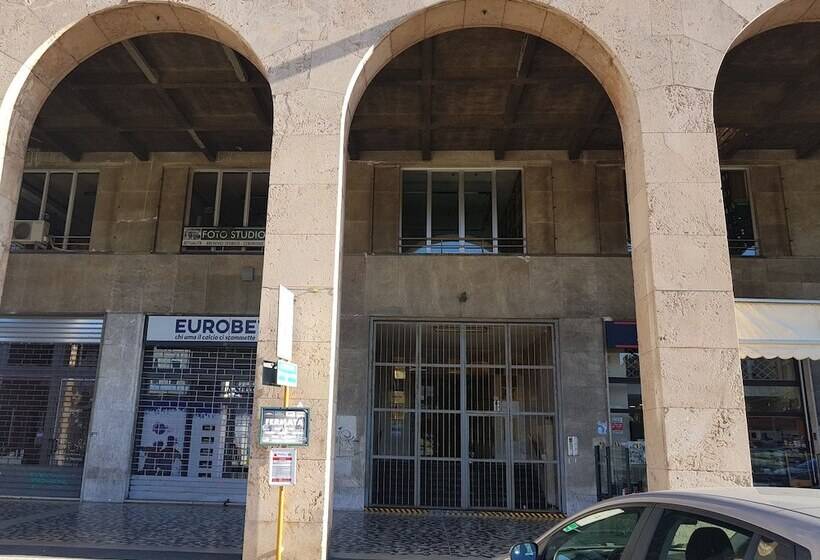 هتل B&b Piazza Della Vittoria