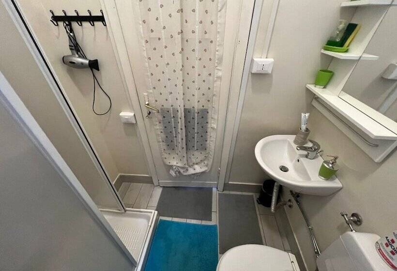 هتل B&b Piazza Della Vittoria