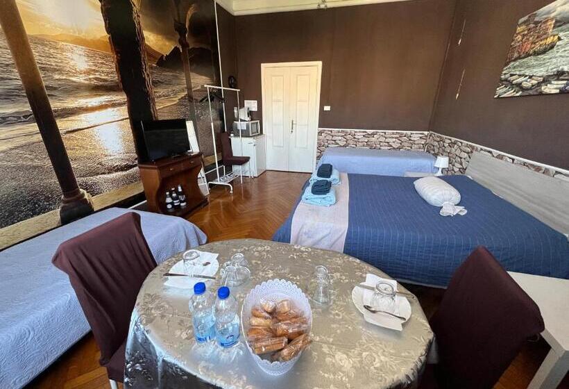 هتل B&b Piazza Della Vittoria