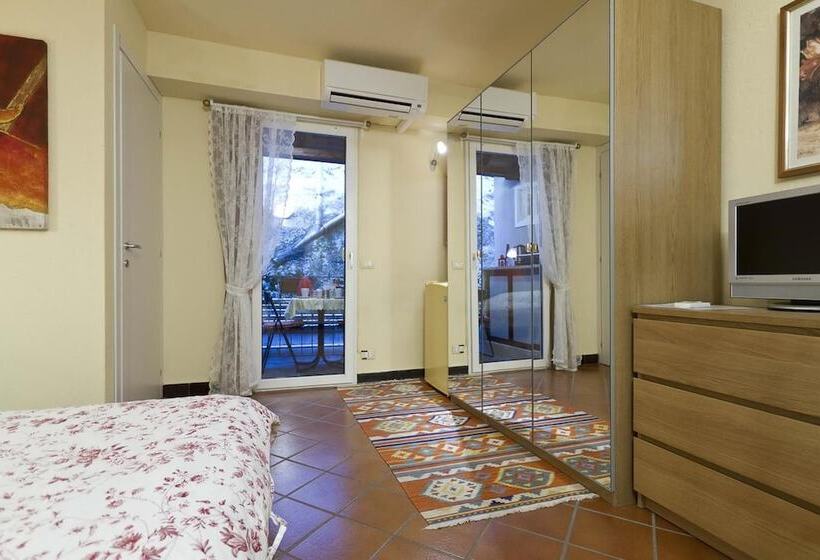 ホテル Camera Dolcenotte