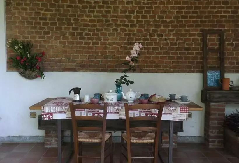 هتل Guest House Cascina Belsito