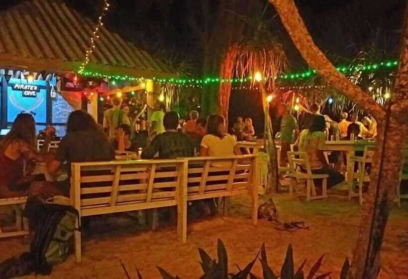 酒店 Phayam Coconut Beach Resort