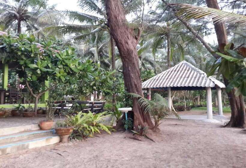 酒店 Phayam Coconut Beach Resort