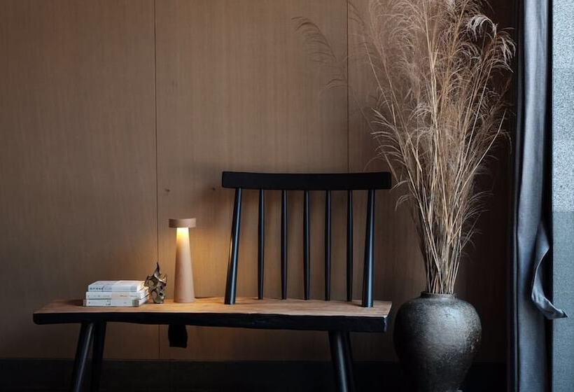 בית מלון כפרי The Lucid Resort