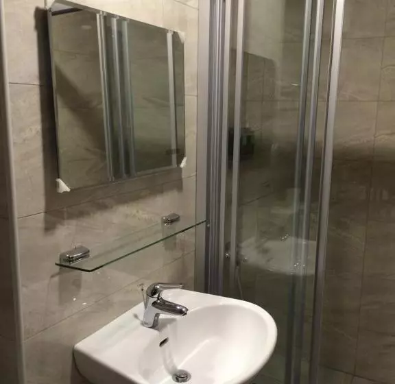 هتل Luo Dong Traveler B&b