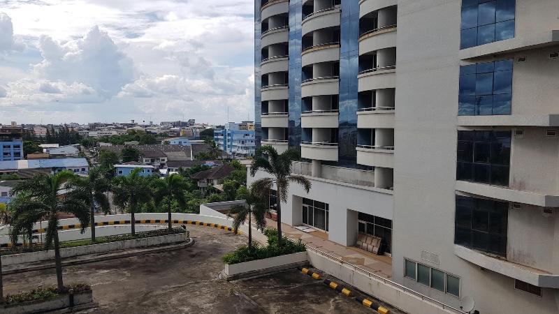 هتل Aek Udon Apartment