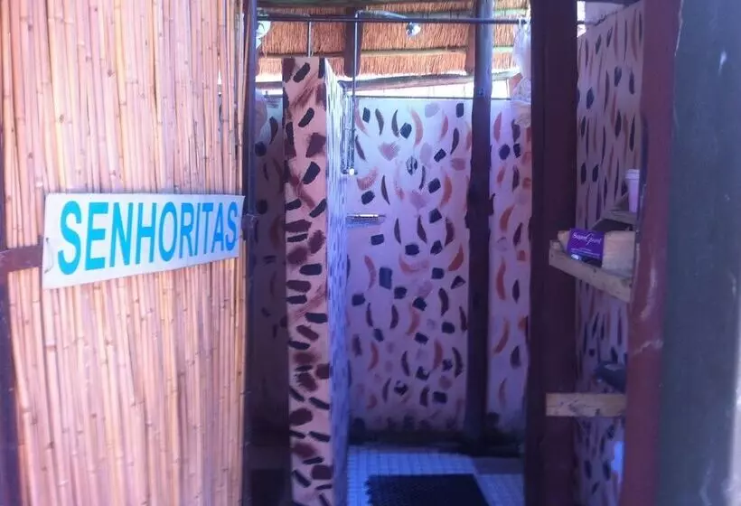 هتل Bananyana Backpackers