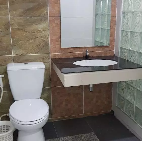 هتل Chutchawan Apartment